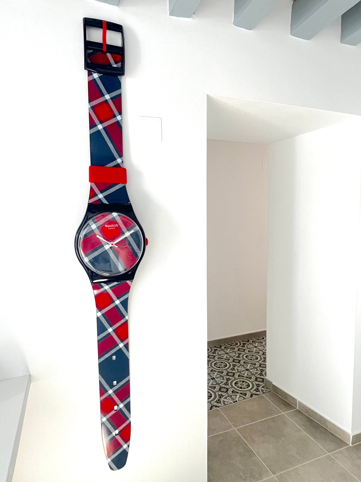 Swatch Maxi Wall Clock COLOR KILT ASUON109