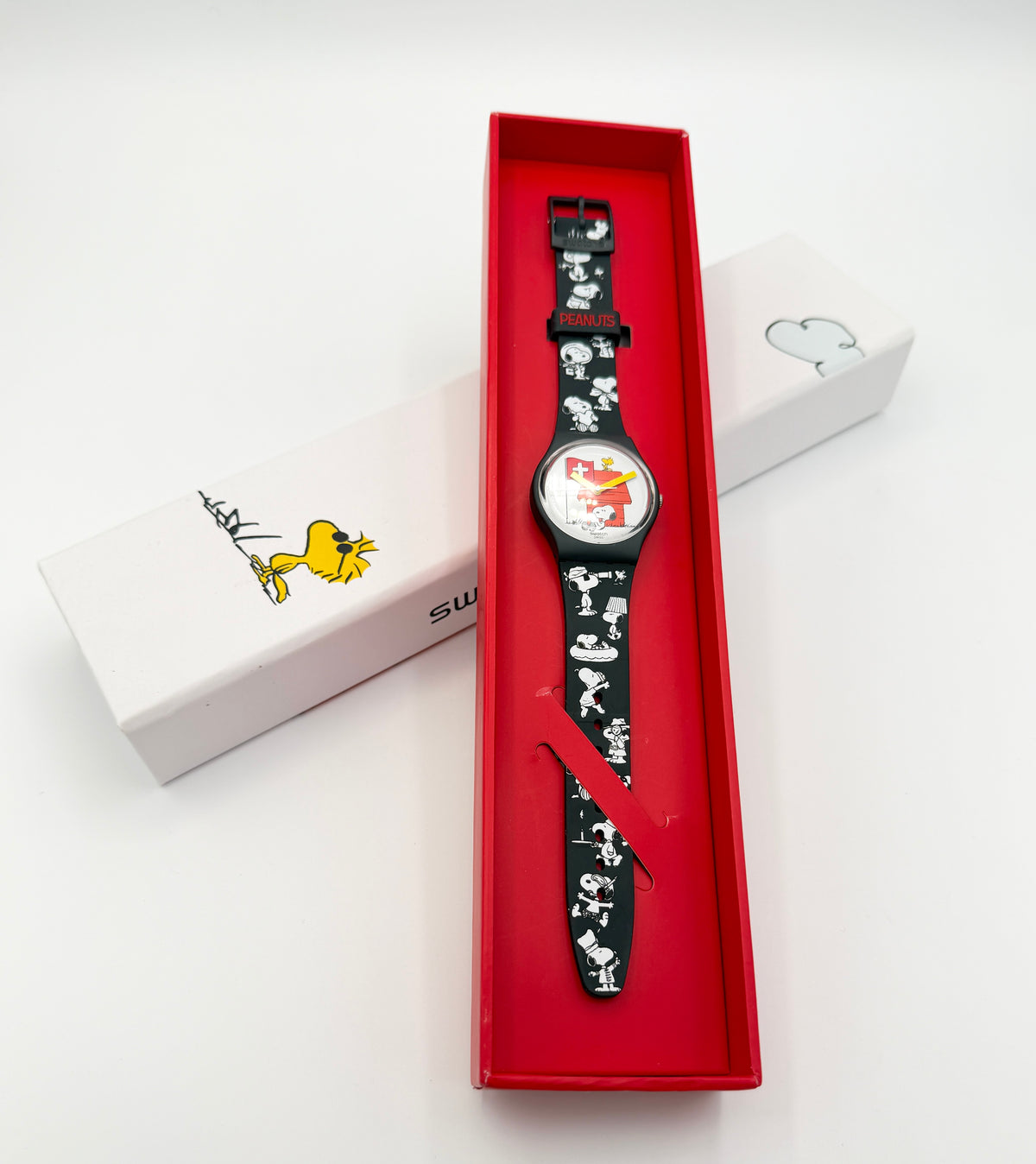 Swatch x Peanuts GRANDE BRACCHETTO SO28Z107 (2021)