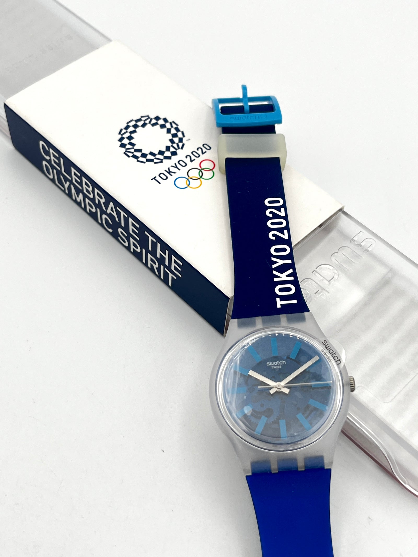 Swatch Jeux olympiques de Tokyo Édition spéciale GZ336 (2020)