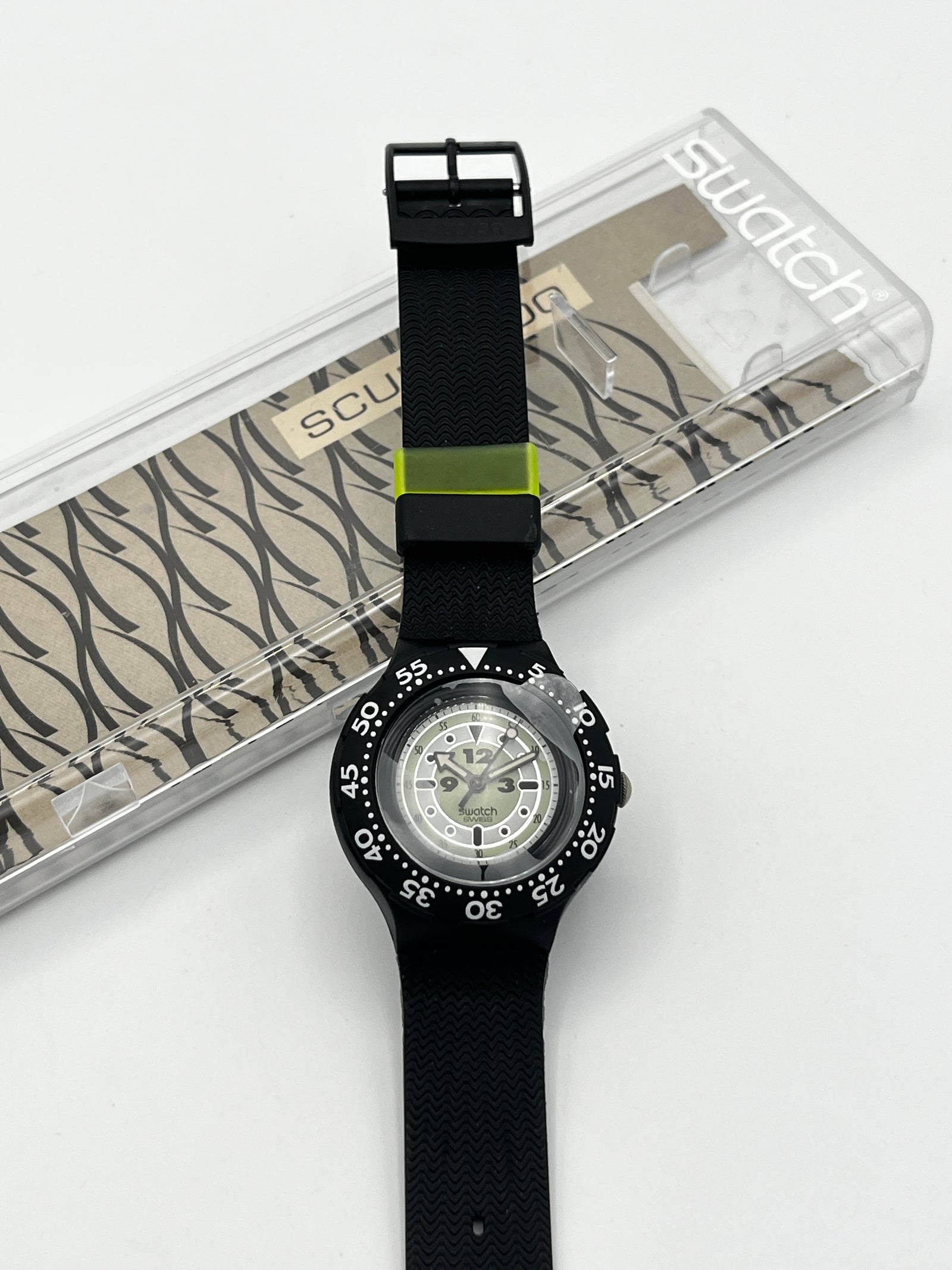Swatch Scuba 200 Black Shark SDB105 (1995)