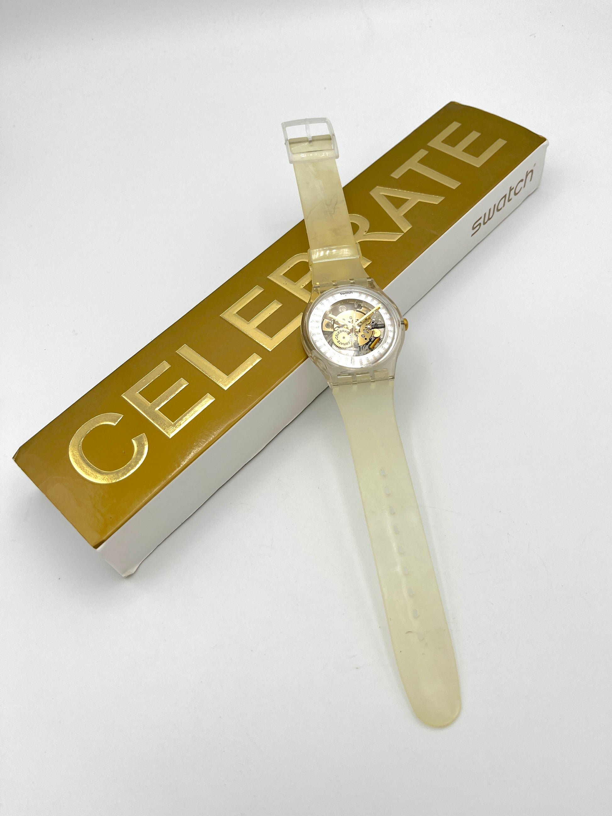 Swatch New Gent SWATCH Est. 1983 SUOZ161 (2013)