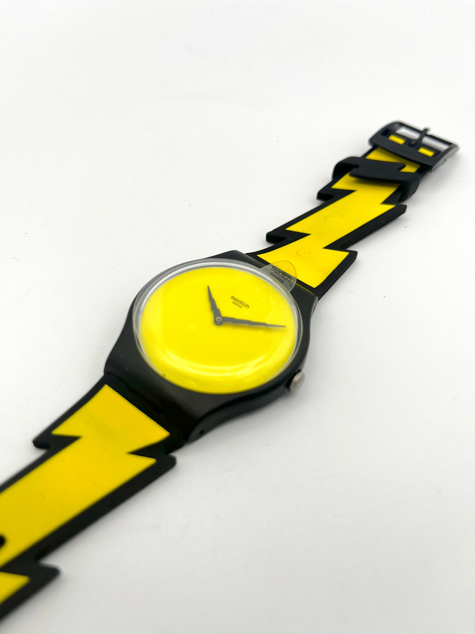 Swatch New Gent SWATCH LIGHTING FLASH SUOZ104 (2011)