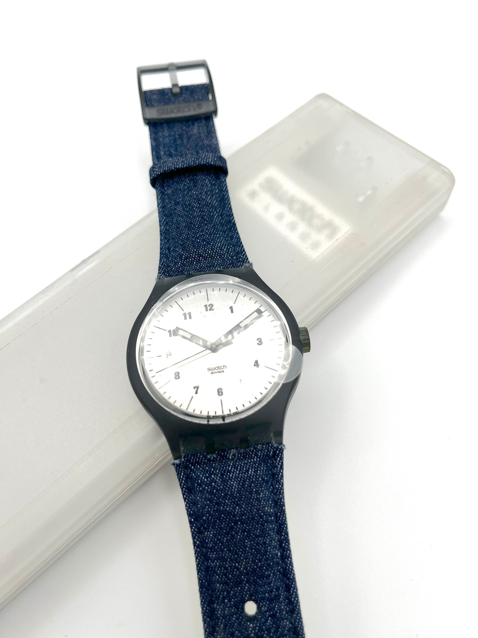 Swatch X-Large STILL NEUTRAL SUDF100 (2002)