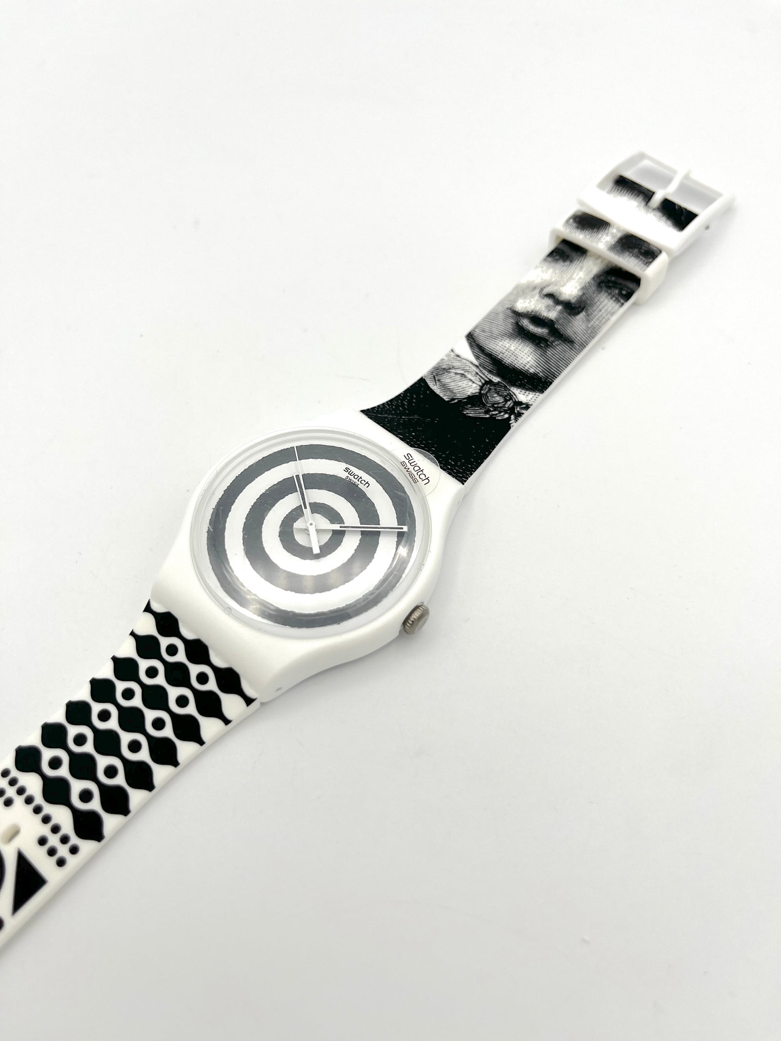 Swatch New Gent HYPNOTIC EYE SUOZ126 (2012)