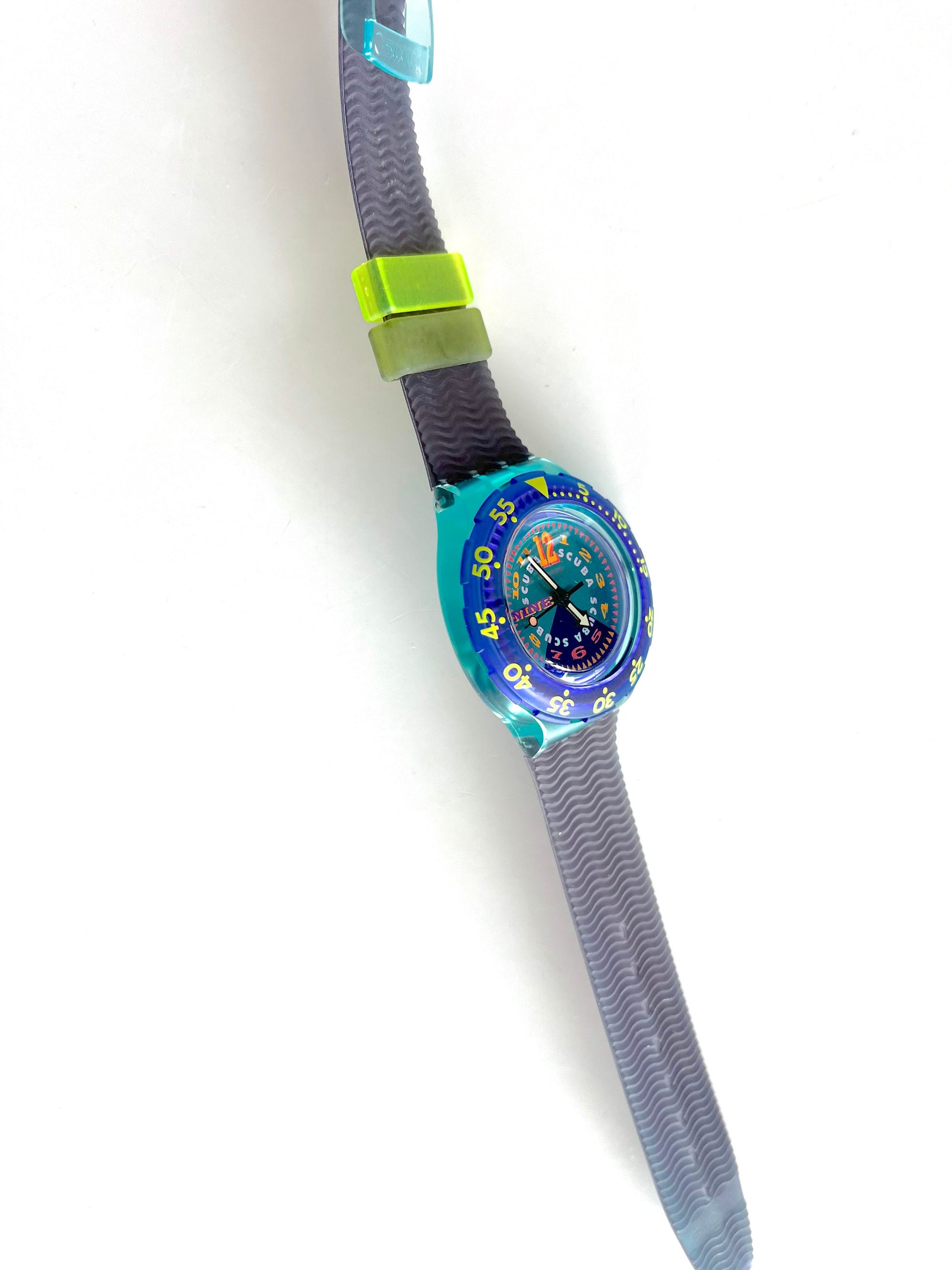 Swatch Scuba 200 BERMUDA TRIANGLE SDN106 (1993)