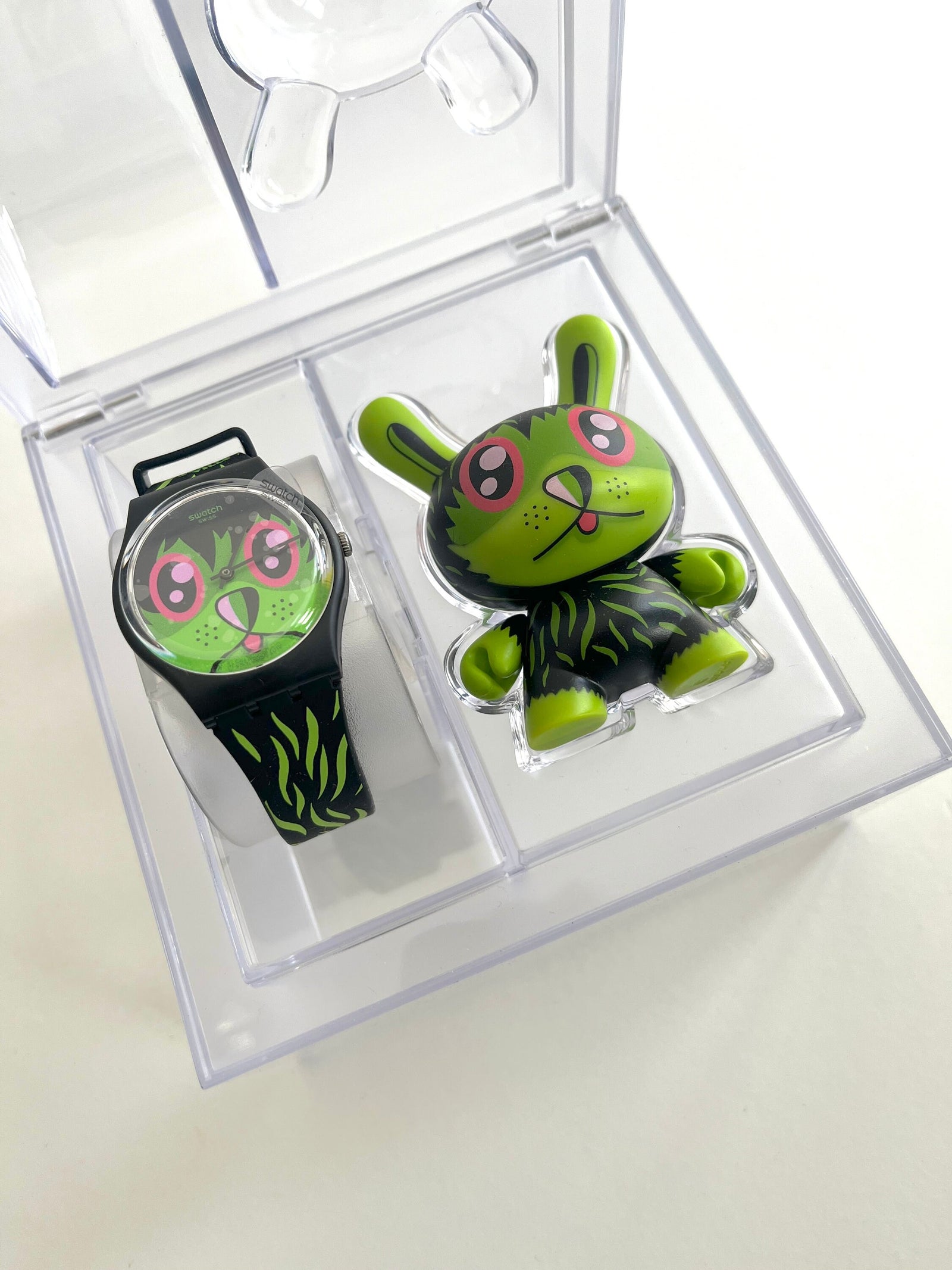 Swatch Gent Special Kidrobot Special THE SO FAR AWAY GB252 (2011)