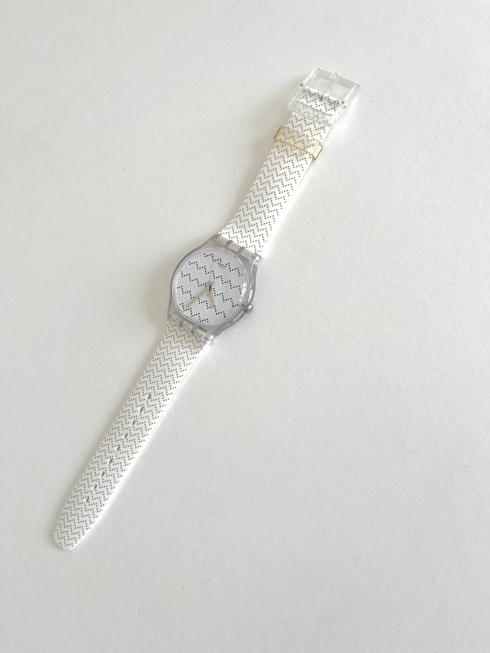 Swatch New Gent WAVEY DOTS SUOK118 (2016)