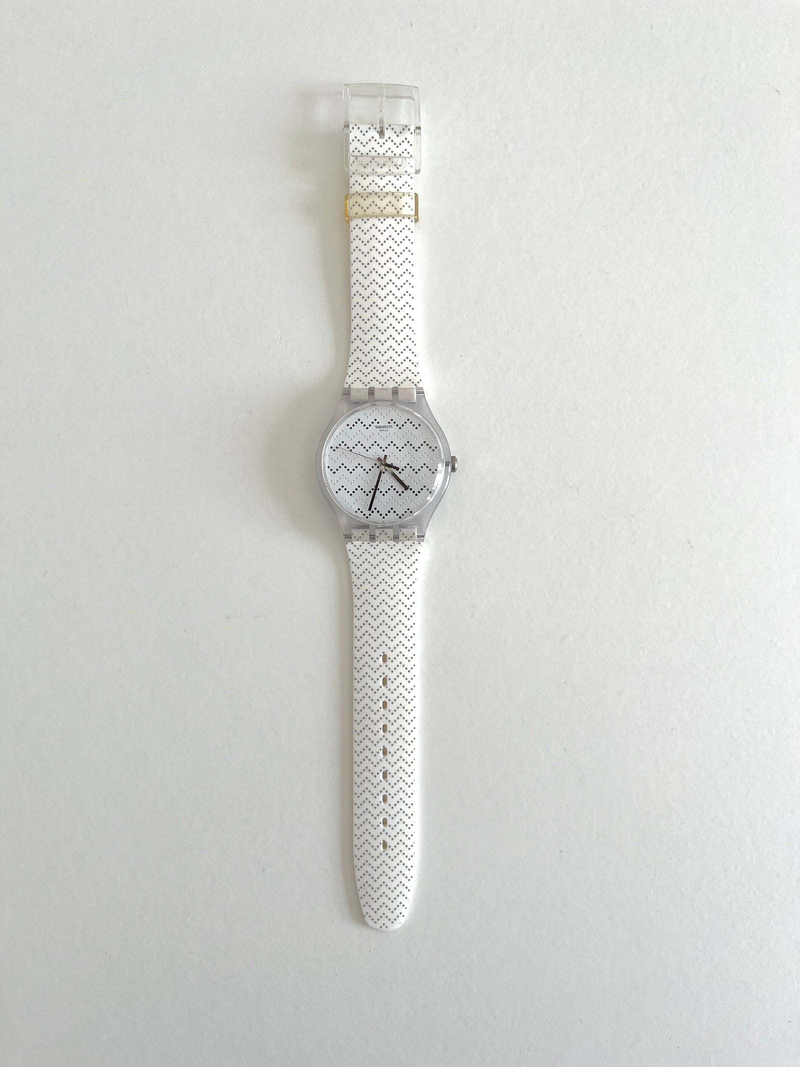 Swatch New Gent WAVEY DOTS SUOK118 (2016)