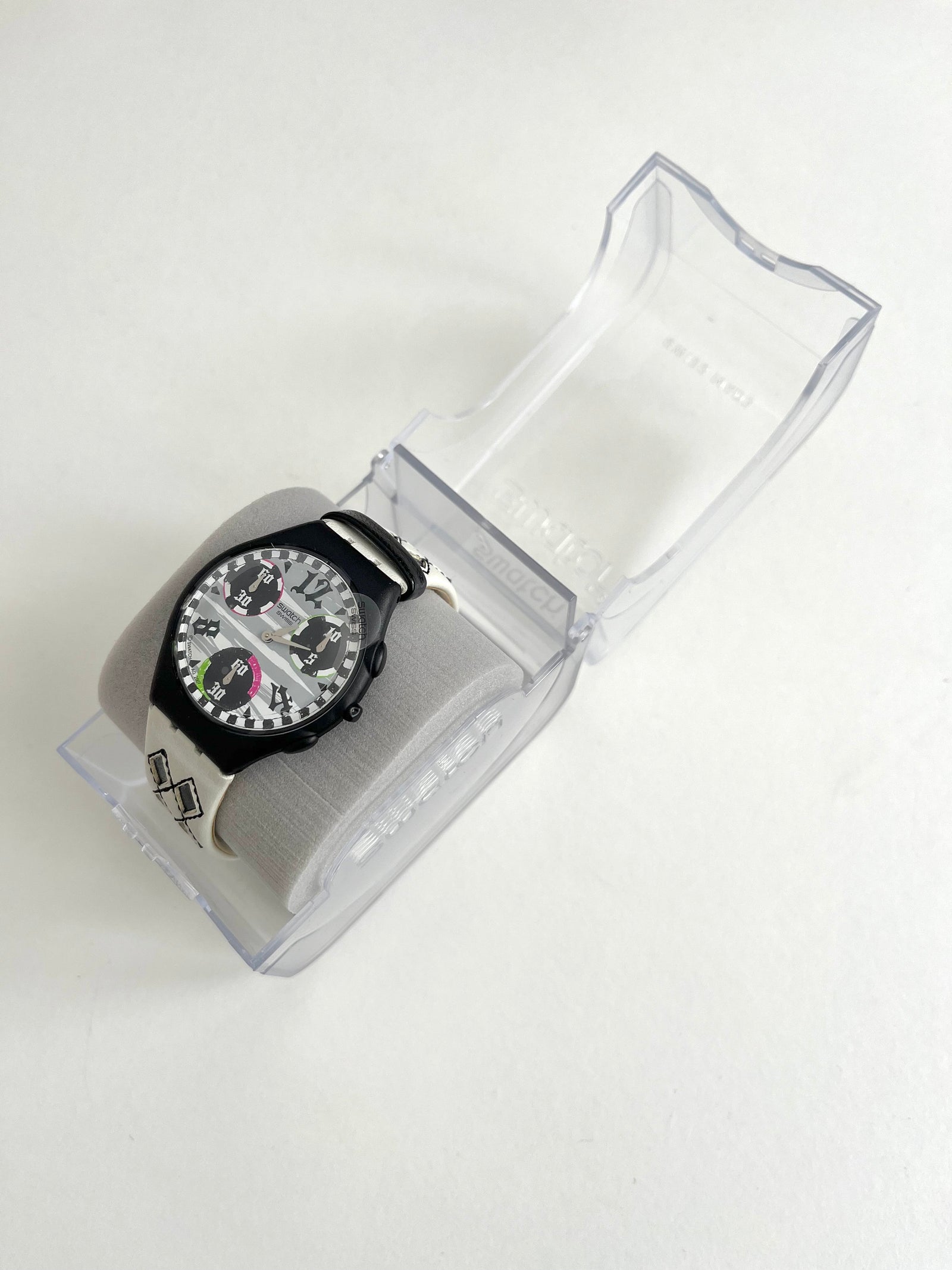 Swatch Skin Chrono BE LINED SUYB118 (2016)